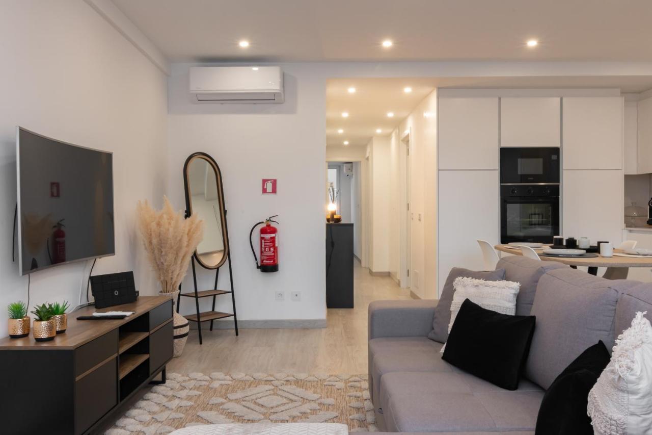Stylish Apartment W/ River View By Lovelystay Oeiras Exterior foto
